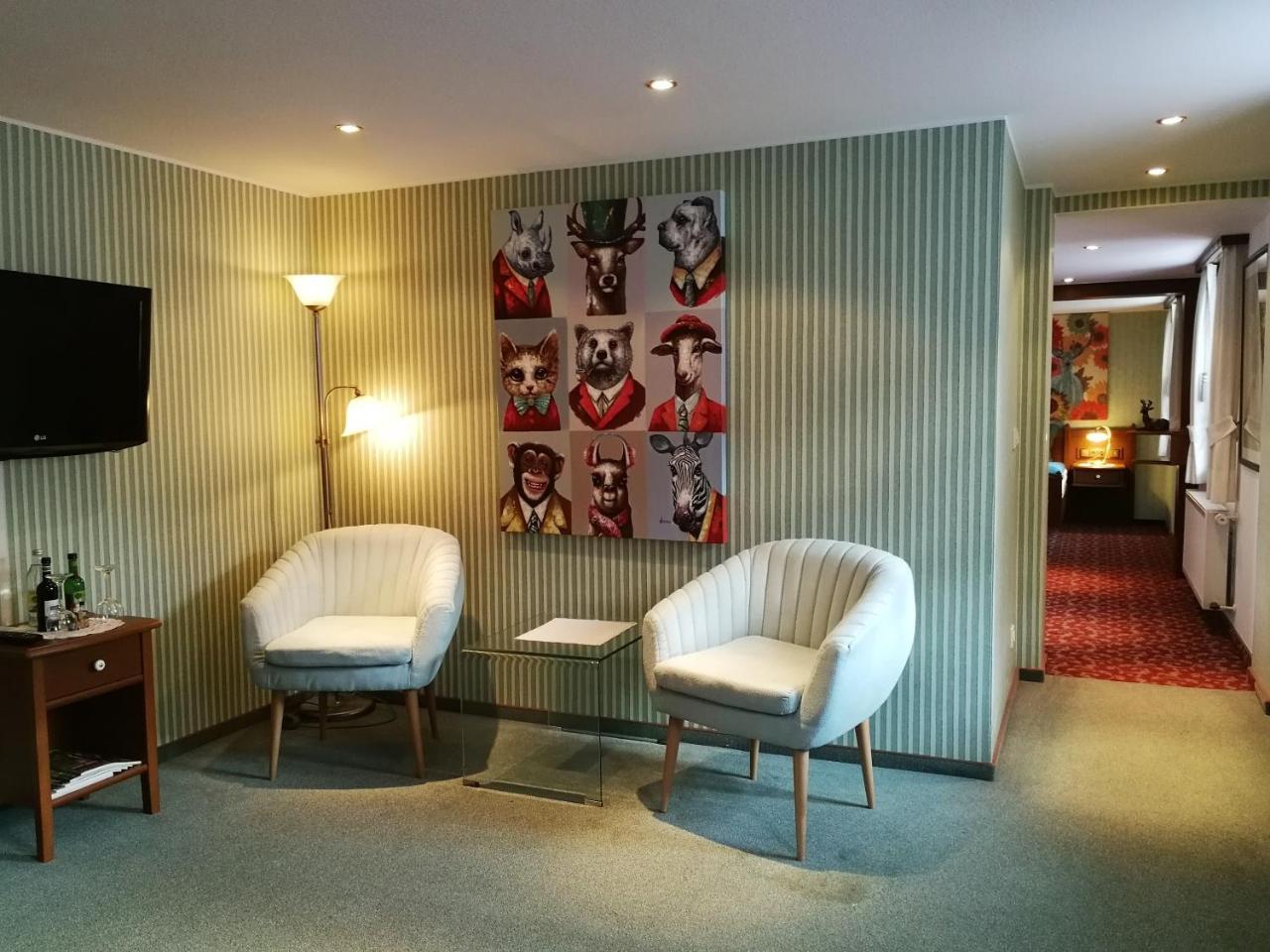 Schieferhof Hotel Шмаленберг Екстериор снимка