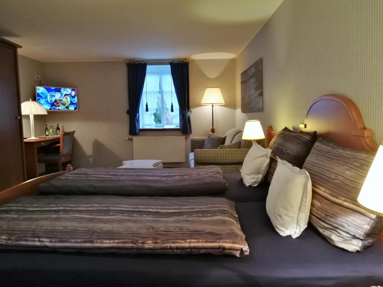 Schieferhof Hotel Шмаленберг Екстериор снимка