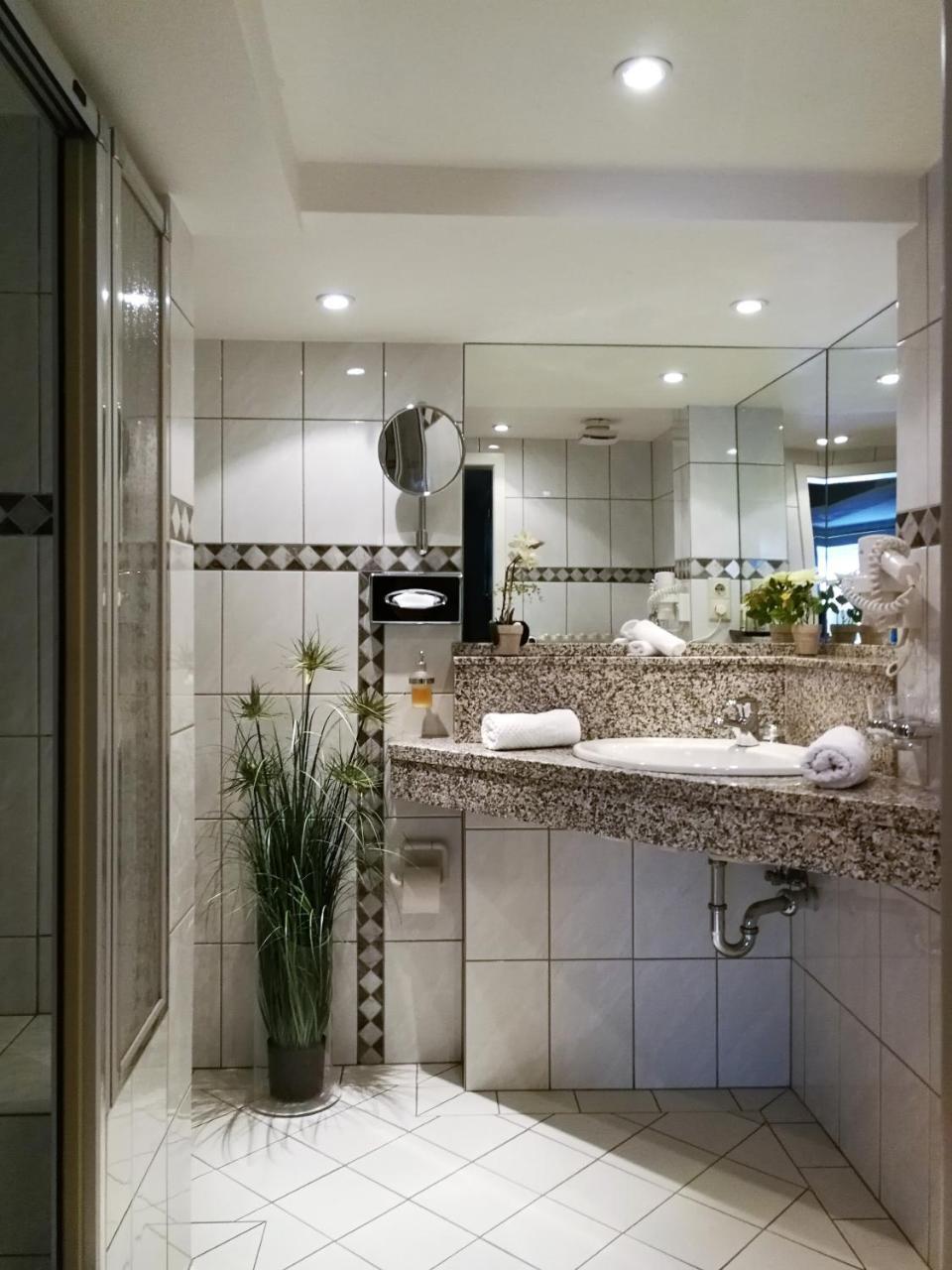 Schieferhof Hotel Шмаленберг Екстериор снимка